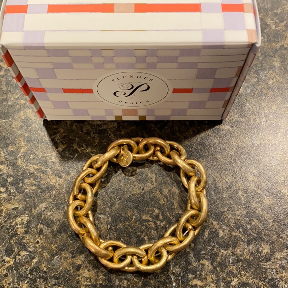 Beautiful chunky gold tone Lelani Bracelet Plunder